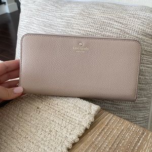 Kate Spade Wallet ♠️